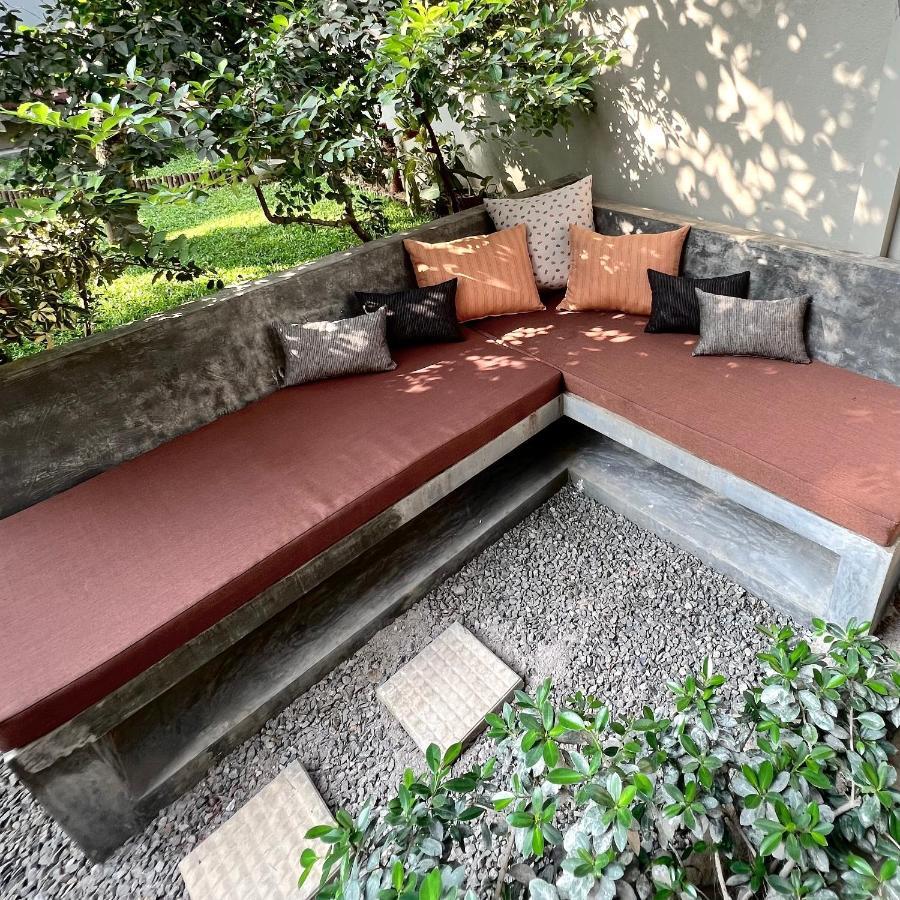 The Yard Hiriketiya Hotel Dickwella Exterior photo