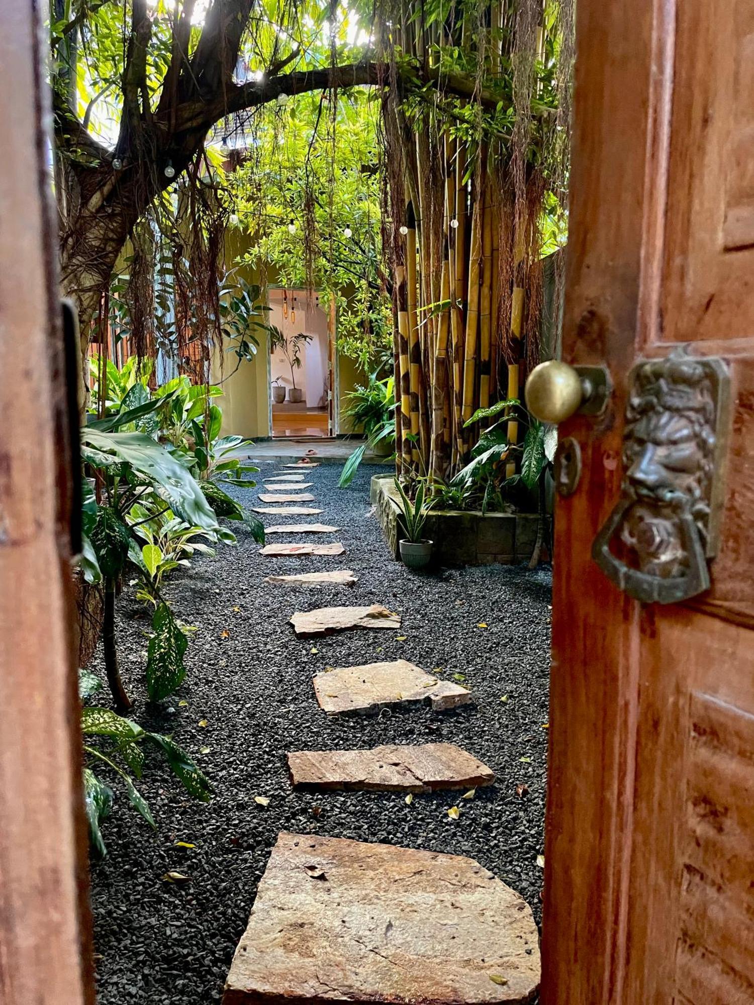 The Yard Hiriketiya Hotel Dickwella Exterior photo